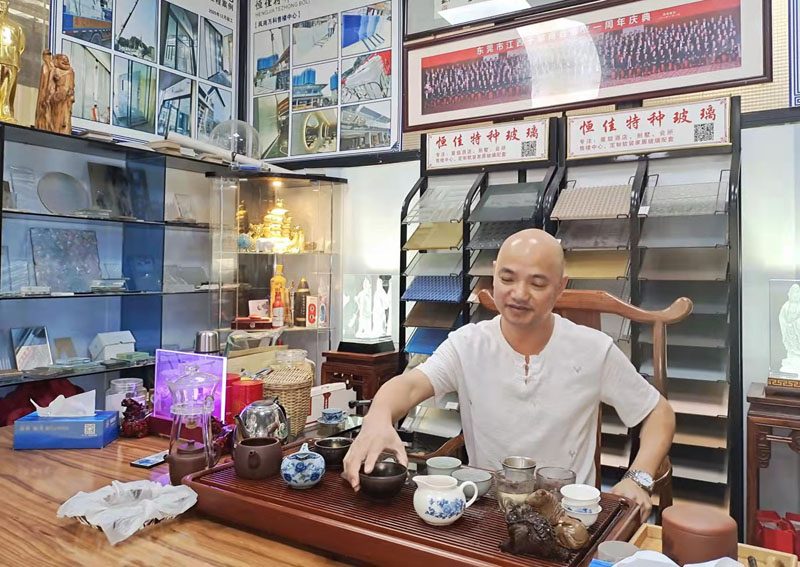 在東莞做工藝玻璃的恒...